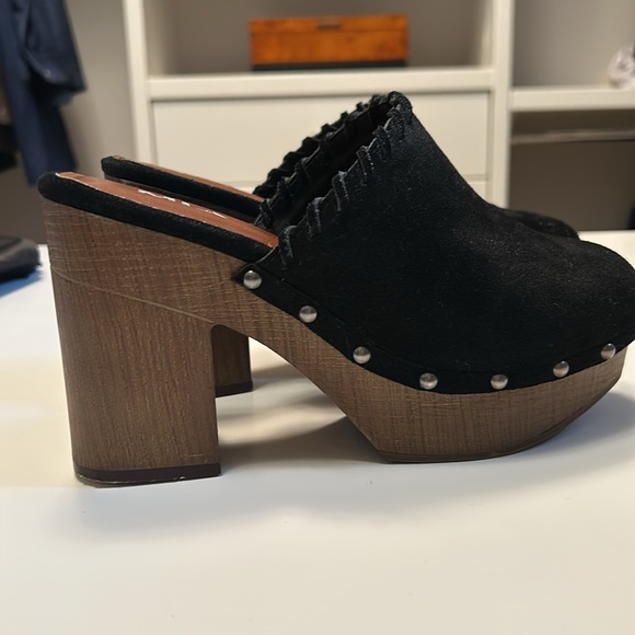 MIA Clogs - platform with studded detail / black suede. - Picture 5 of 6
